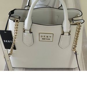 NWT -DKNY White Bianca MD satchel-Beautiful!